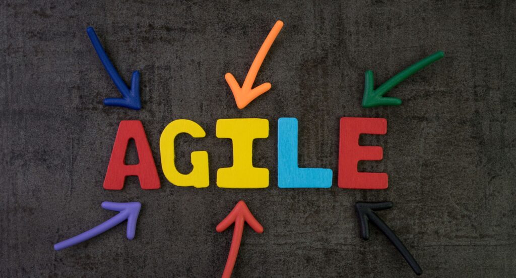 Vai trò quản lý trong Agile Development Manager vs. Scrum Master